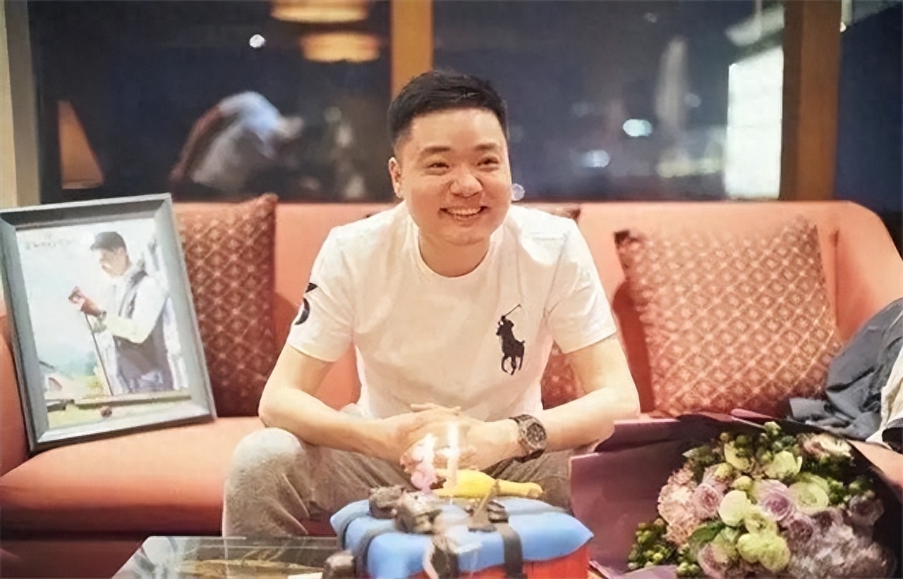 丁俊暉真實身高體重多少,丁俊暉簡介