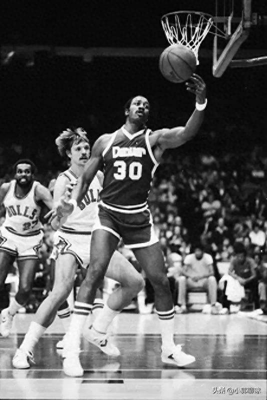 30號球衣的籃球明星,誰穿的NBA