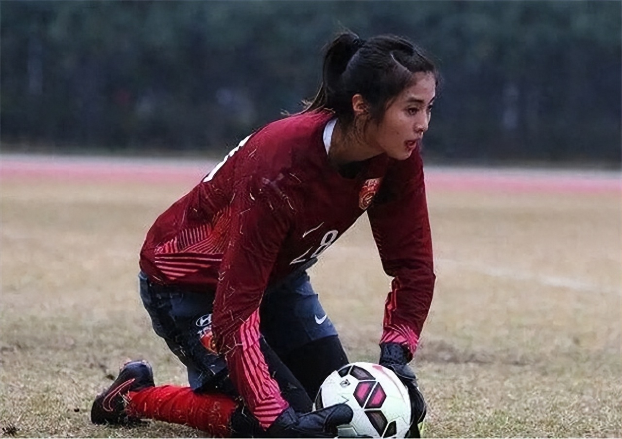 女足守門員趙麗娜個人簡介