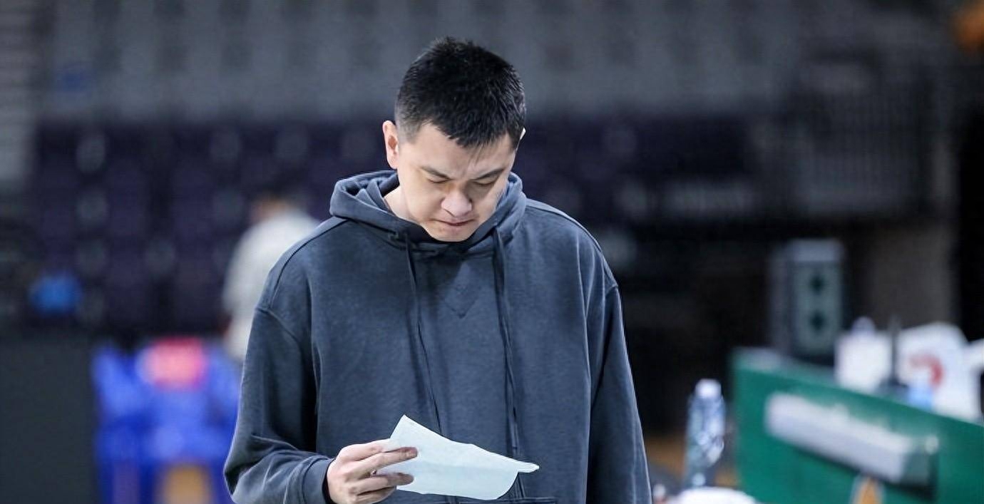 楊鳴年薪多少人民幣,遼寧男籃教練楊鳴年薪為什么那么少